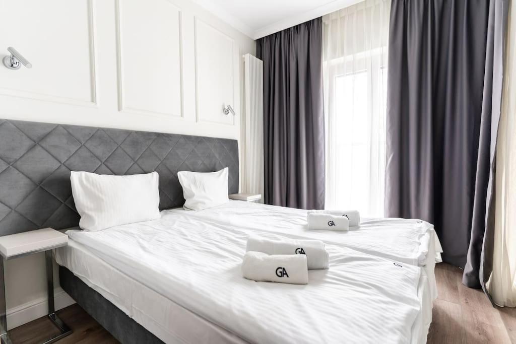 Chic & Luxury Apartment By Mennica Residence Varsovie Extérieur photo