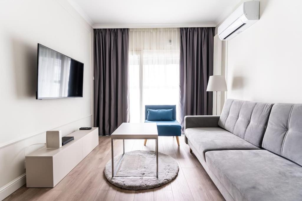 Chic & Luxury Apartment By Mennica Residence Varsovie Extérieur photo